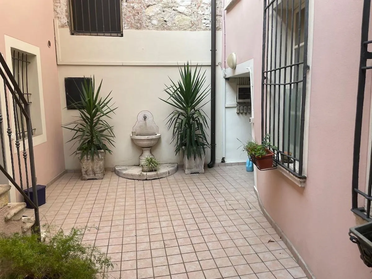 Incantevole Bilocale Brescia Centro Storico Apartment